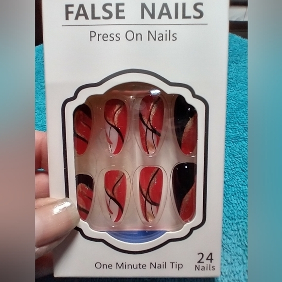 Press on nails red white black gold glitter colorful multicolor nail set - Picture 2 of 3